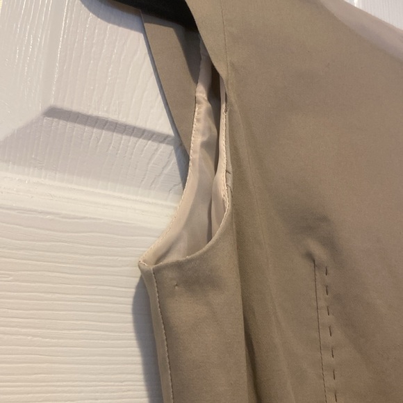 Jake beige color size 36 on knees back zipper - Picture 3 of 11